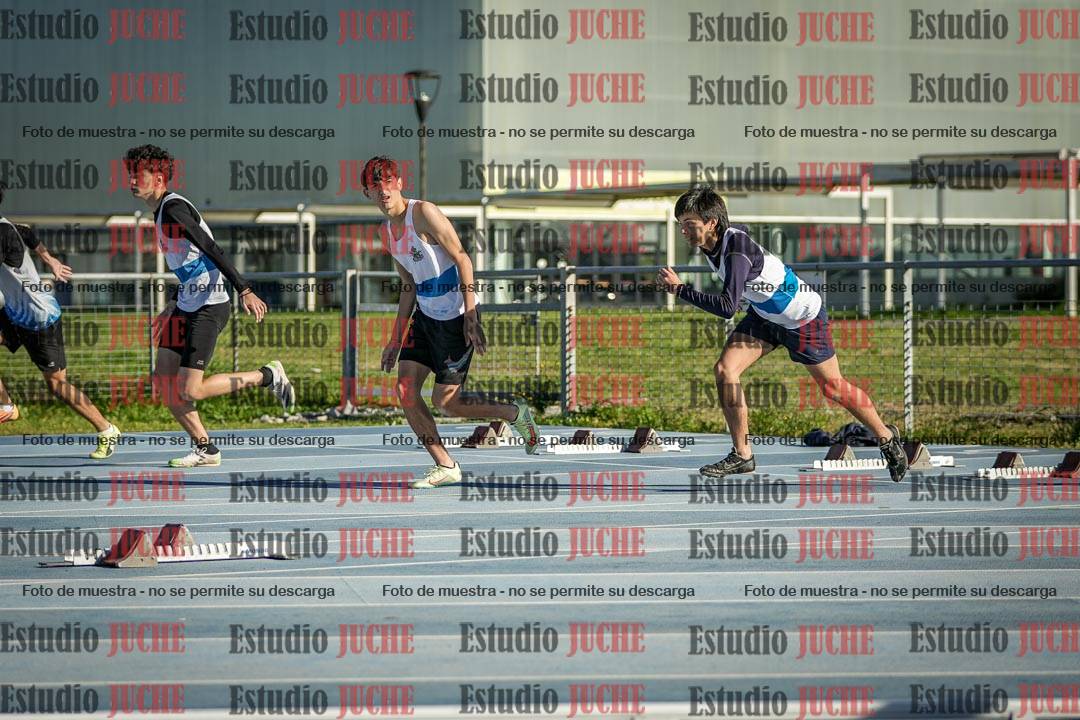 Fotos de los 110 m con vallas de varones - U17 (incluye heptatlón)