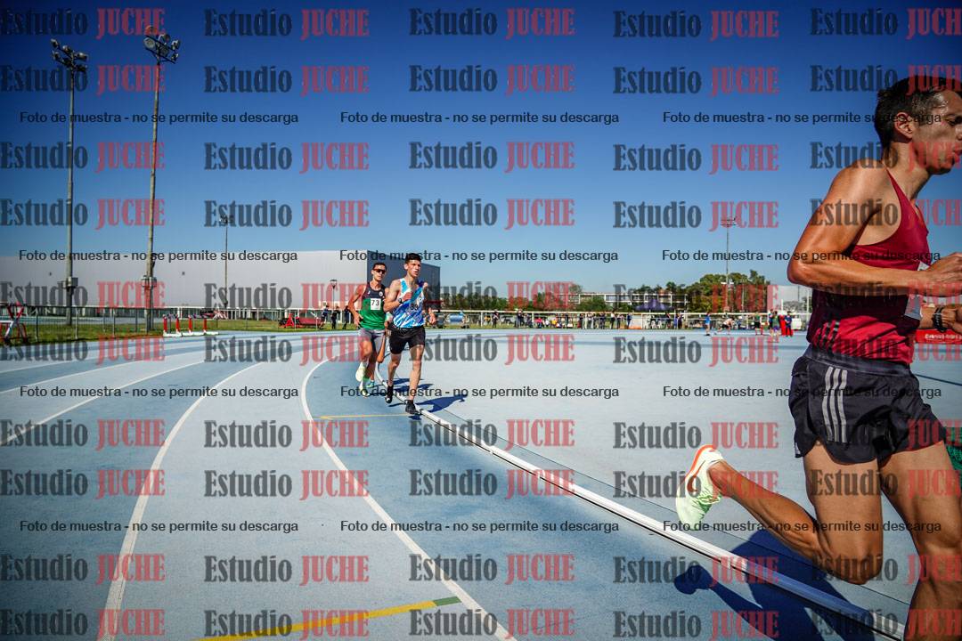 Fotos de los 5000 m de mujeres y varones - serie 1