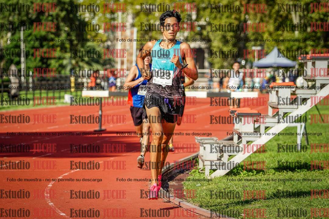 Fotos de los 3000 m con obstáculos de varones