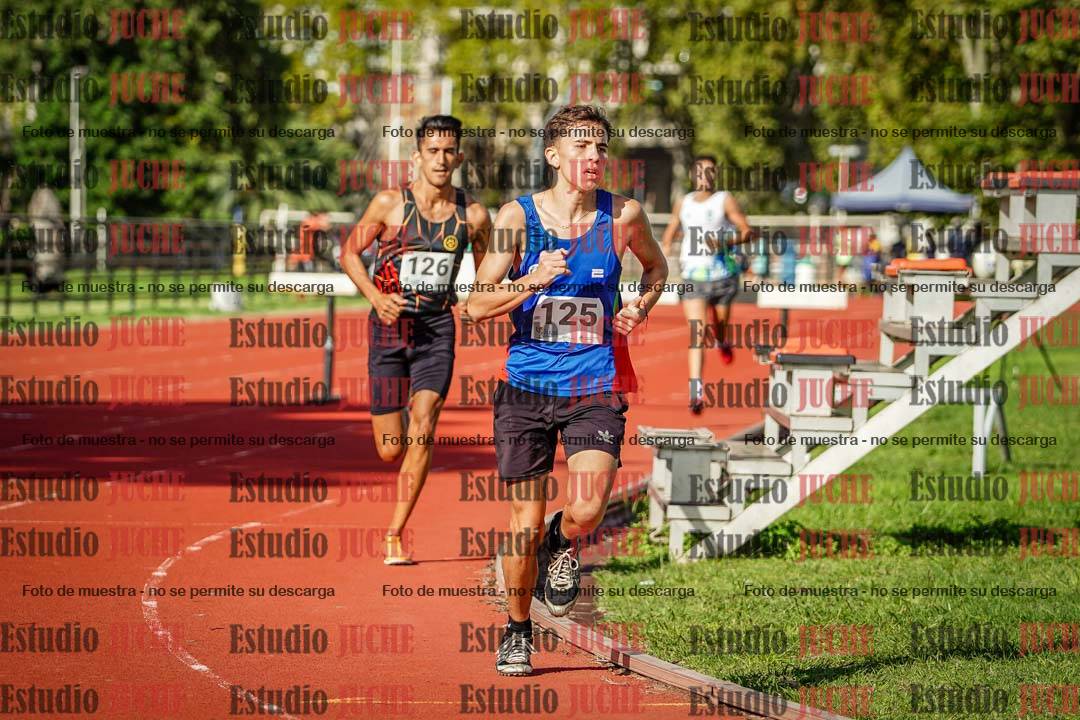 Fotos de los 3000 m con obstáculos de varones