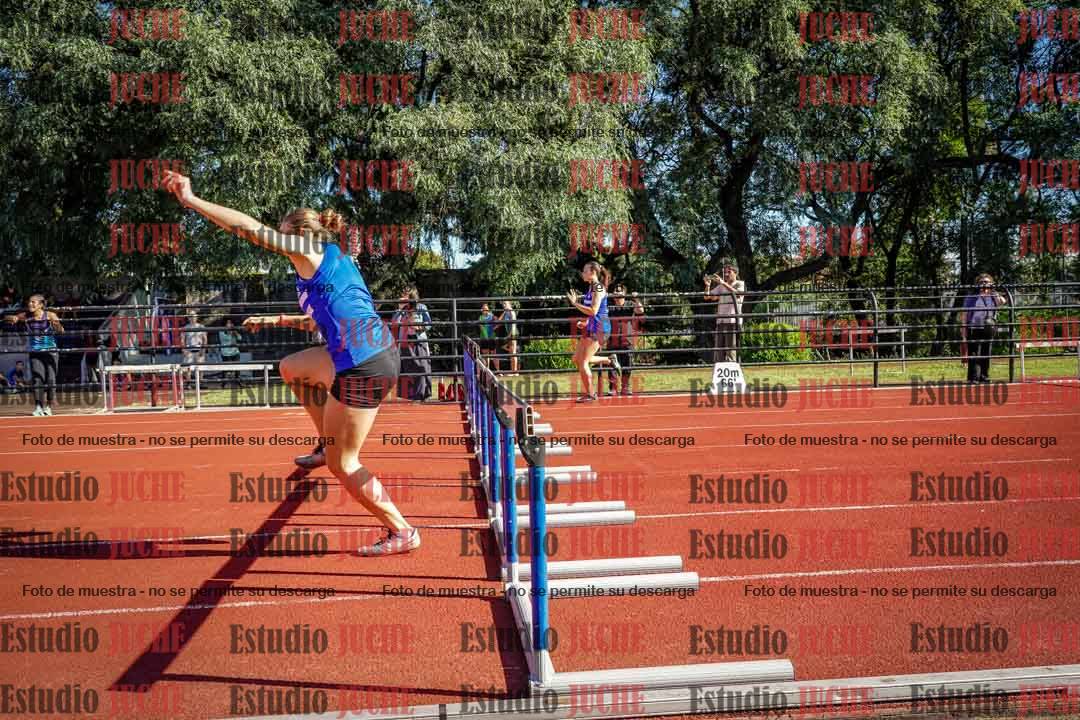 Fotos de los 100 m con vallas de mujeres