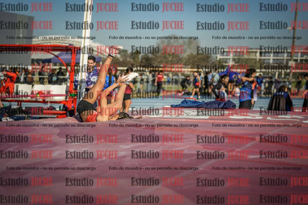 Fotos del salto en alto de mujeres - combinadas 2