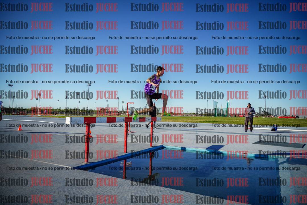 Fotos de los 3000 m con obstáculos de varones