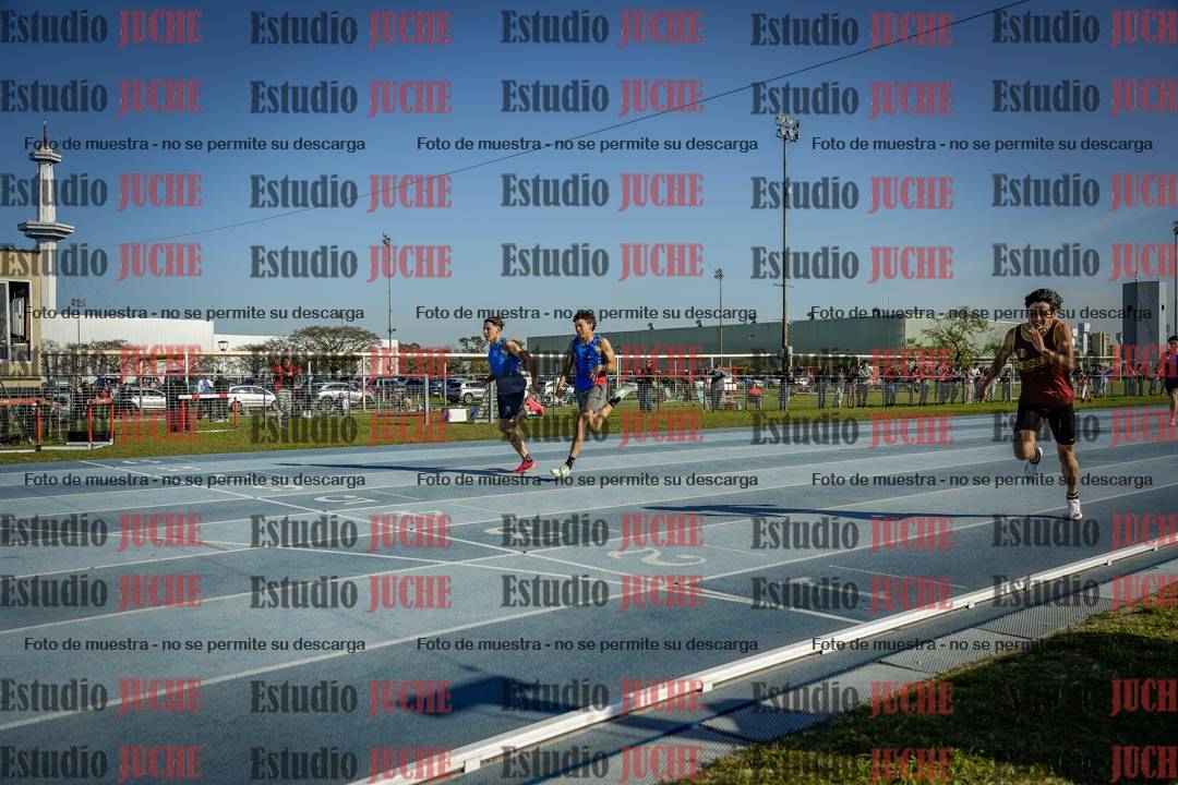 Fotos de los 400 m con vallas de varones