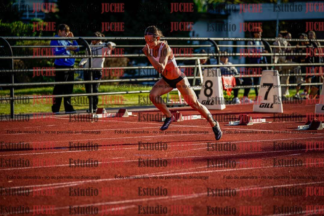 Fotos de los 100 m con vallas de mujeres