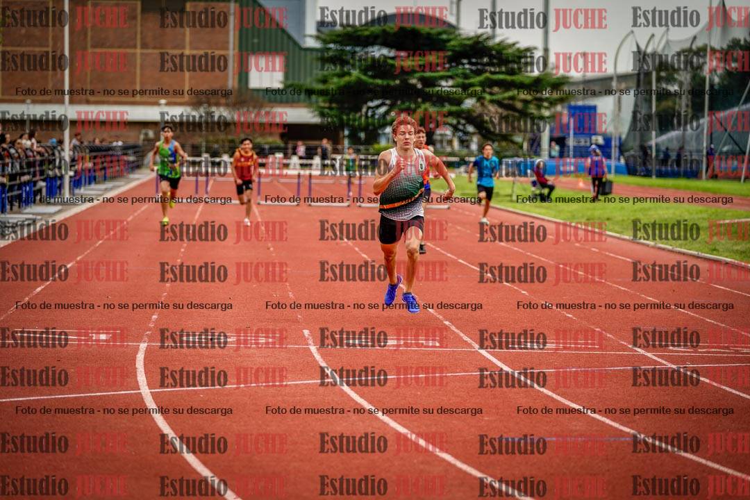 Fotos de los 295 m con vallas de varones