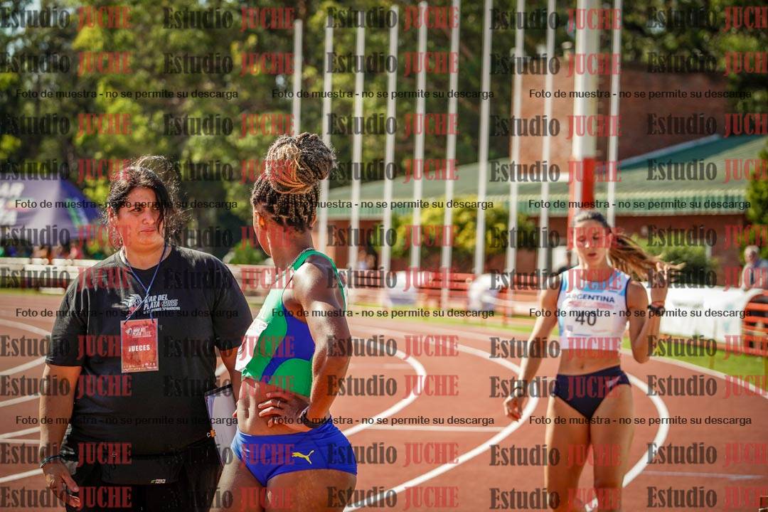 Fotos de algunos extras y podios del día 1