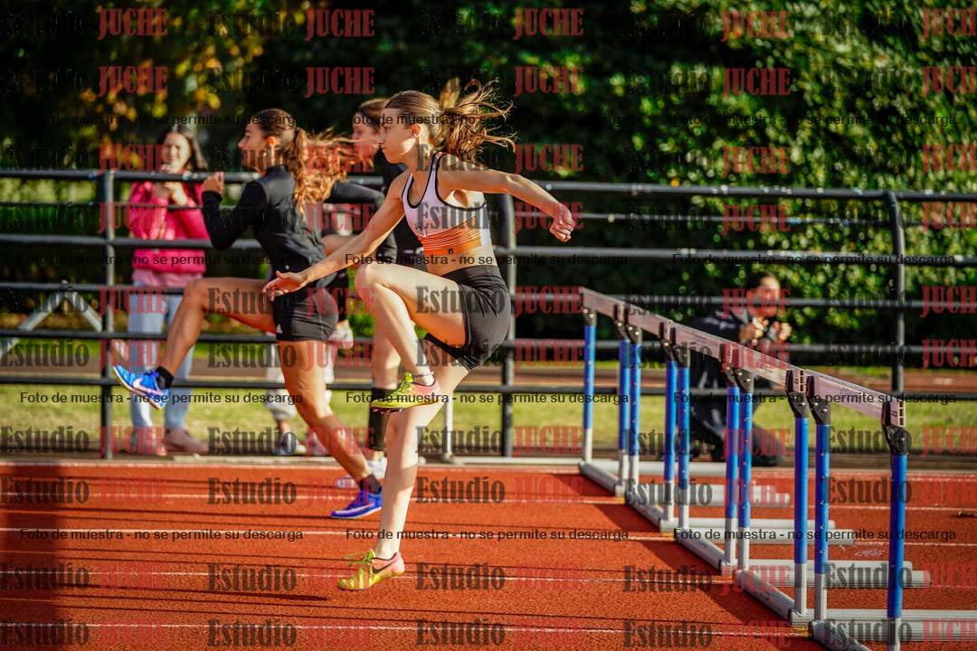 Fotos de los 100 m con vallas de mujeres