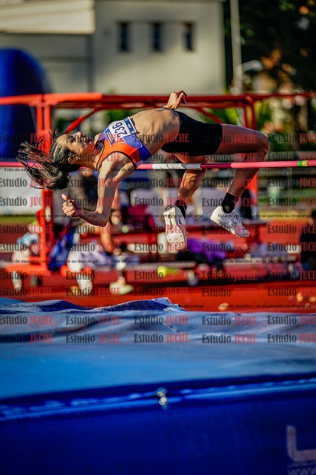 Fotos del salto en alto de mujeres