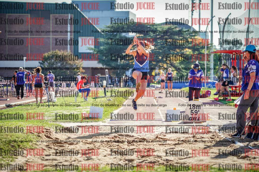 Fotos del salto en largo de mujeres - incluye U16