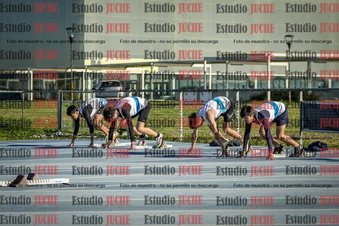 Fotos de los 110 m con vallas de varones - U17 (incluye heptatlón)