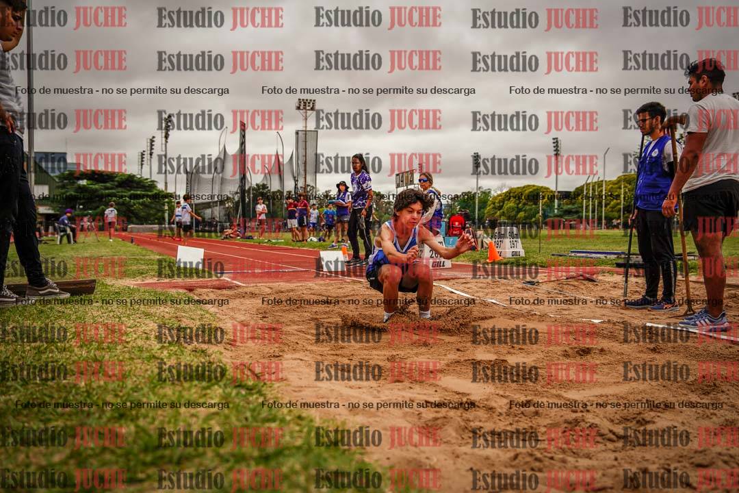 Fotos del salto en largo de varones - U14