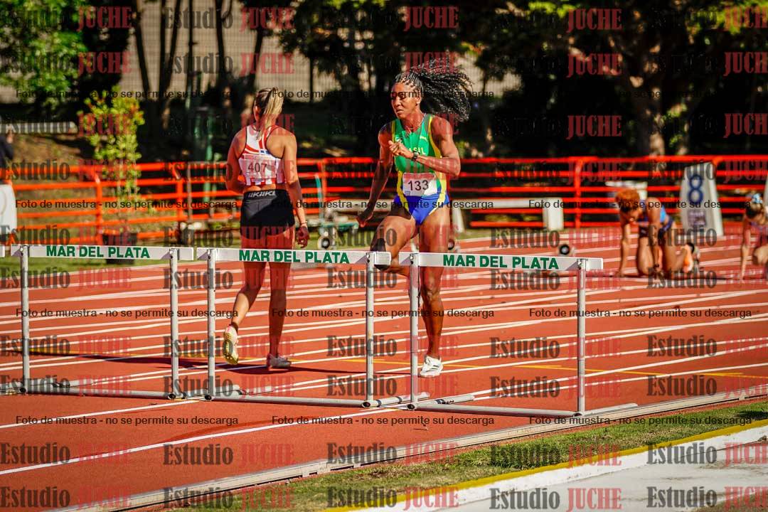Fotos de los 100 m con vallas de mujeres - hepta 1