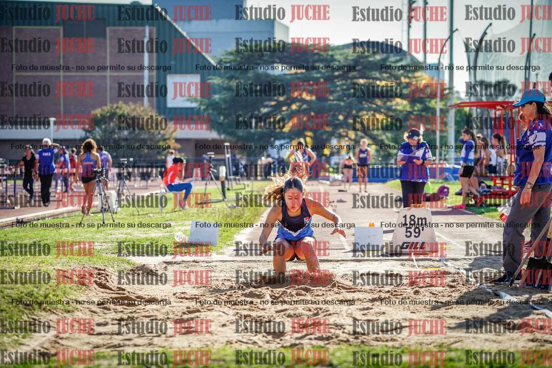 Fotos del salto en largo de mujeres - incluye U16