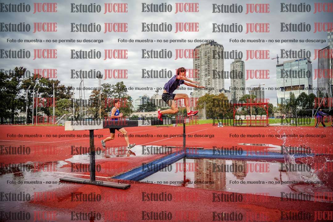 Fotos de los 3000 m con obstáculos de varones