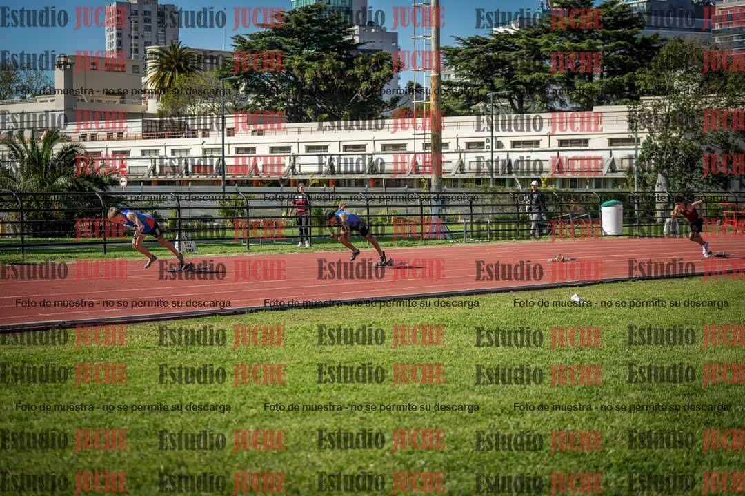 Fotos de los 295 m con vallas de varones