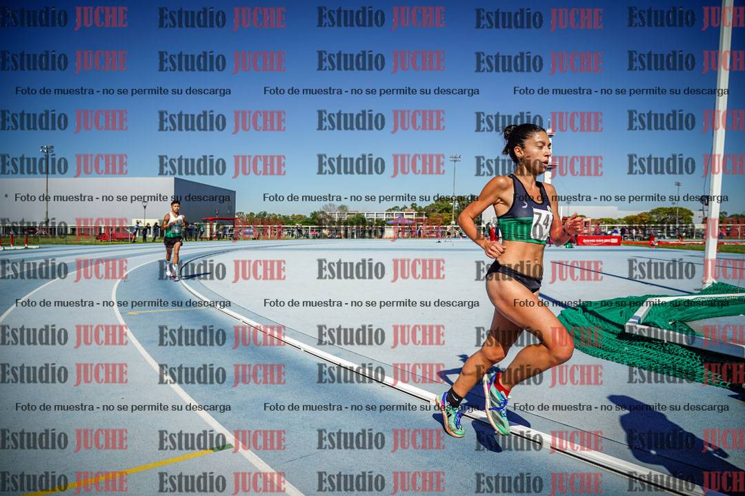 Fotos de los 5000 m de mujeres y varones - serie 1