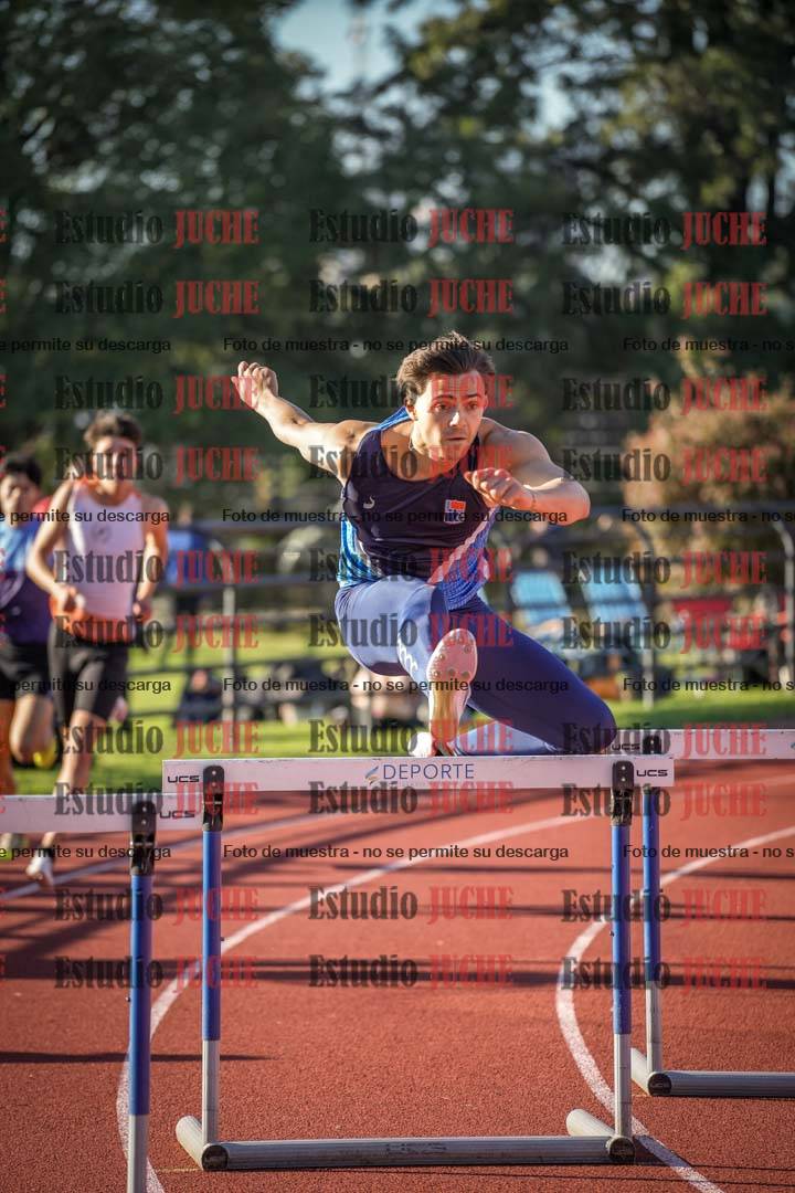 Fotos de los 400 m con vallas de varones