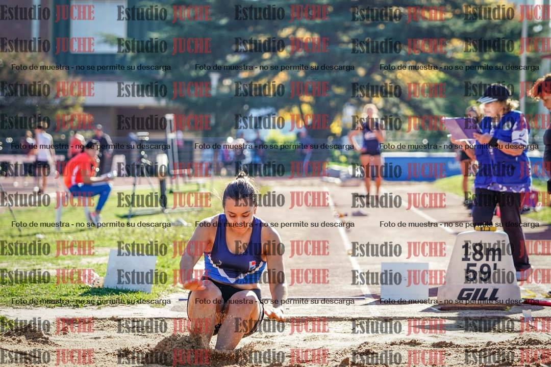 Fotos del salto en largo de mujeres - incluye U16