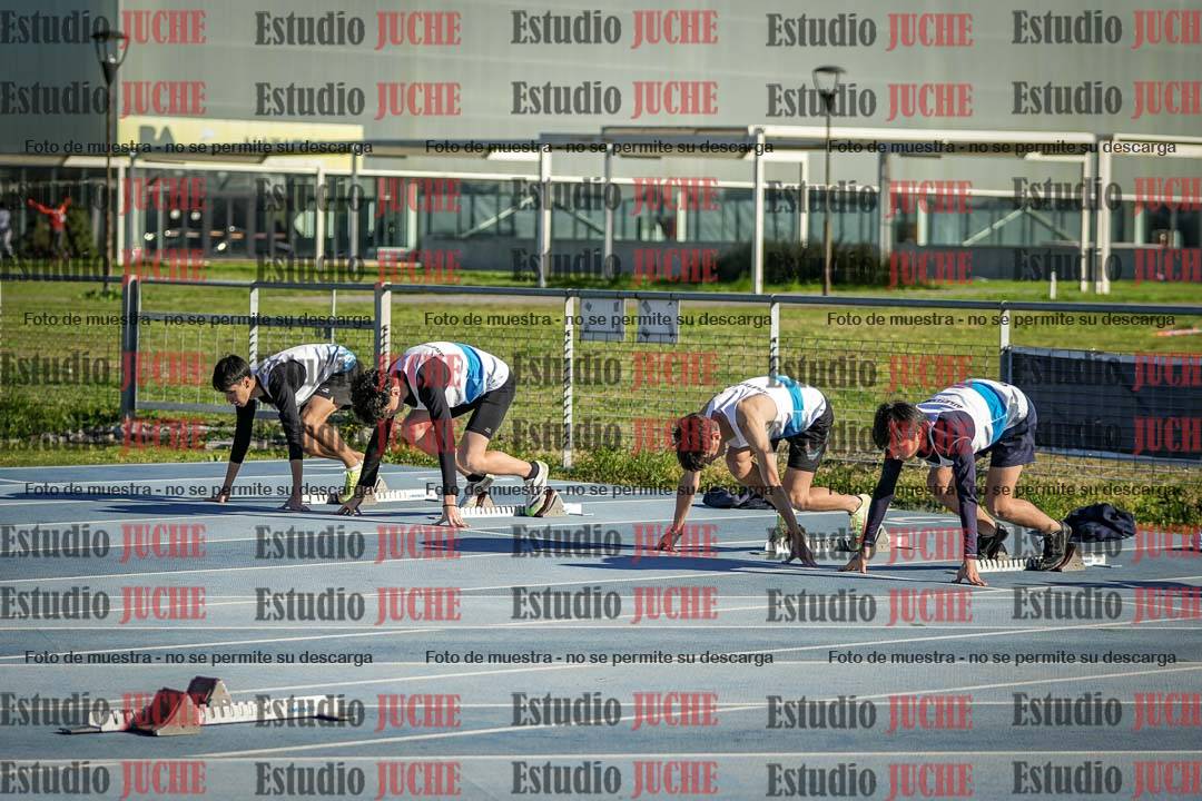 Fotos de los 110 m con vallas de varones - U17 (incluye heptatlón)