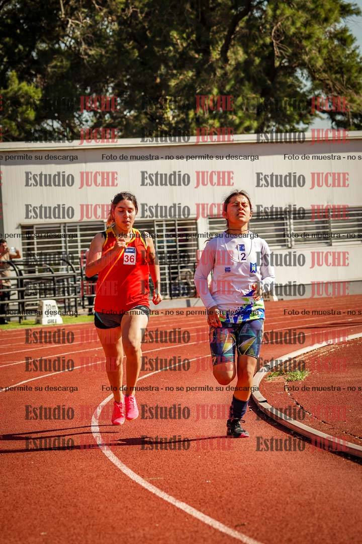 Fotos de los 600 m llanos de mujeres - U16