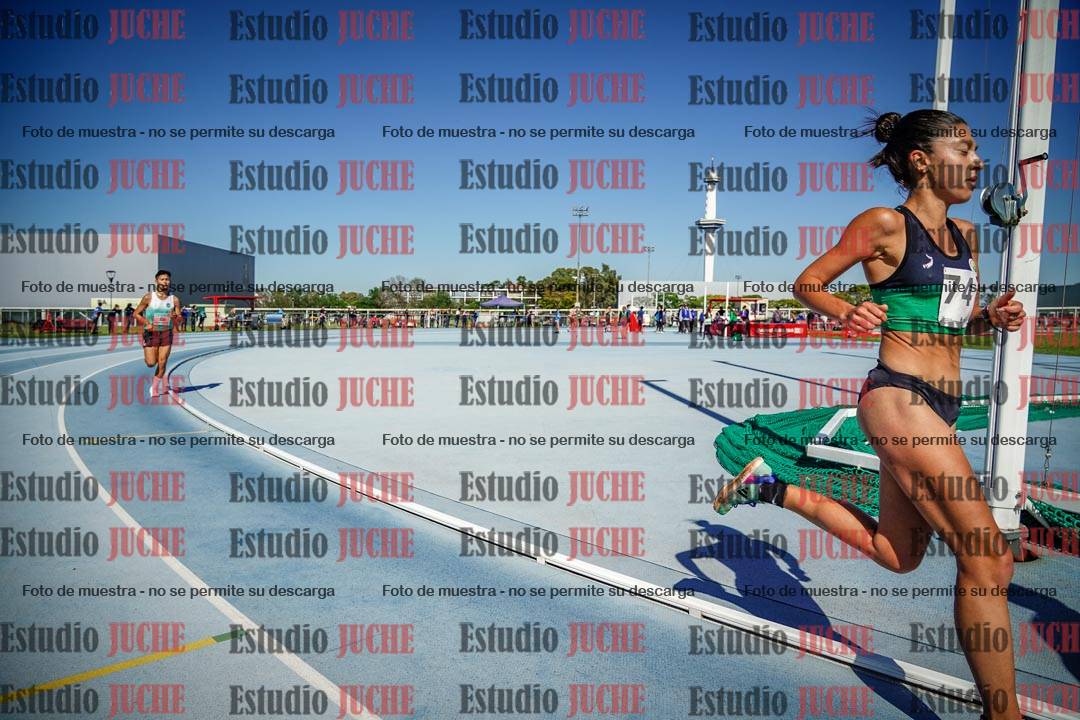 Fotos de los 5000 m de mujeres y varones - serie 1