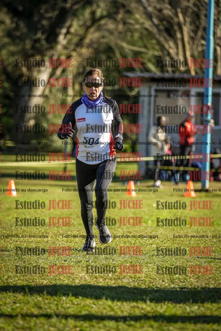 Fotos de la llegada del cross de 4000 m - mujeres