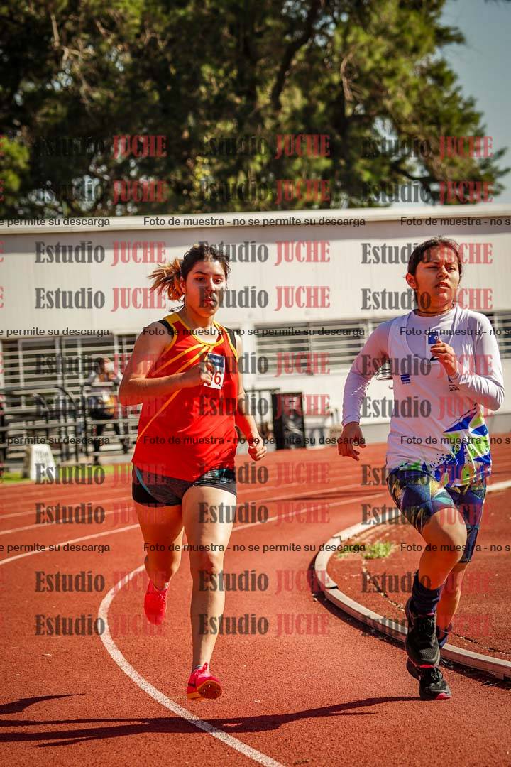 Fotos de los 600 m llanos de mujeres - U16