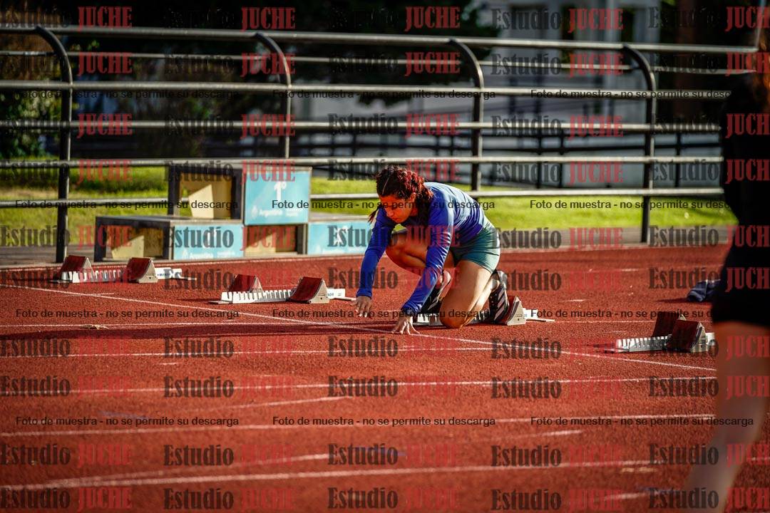 Fotos de los 100 m con vallas de mujeres