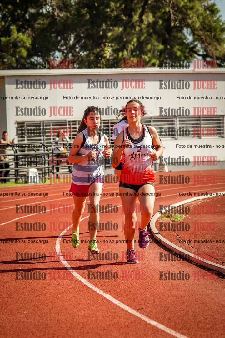 Fotos de los 600 m llanos de mujeres - U16
