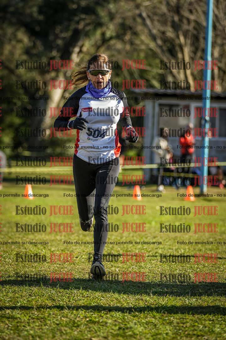 Fotos de la llegada del cross de 4000 m - mujeres