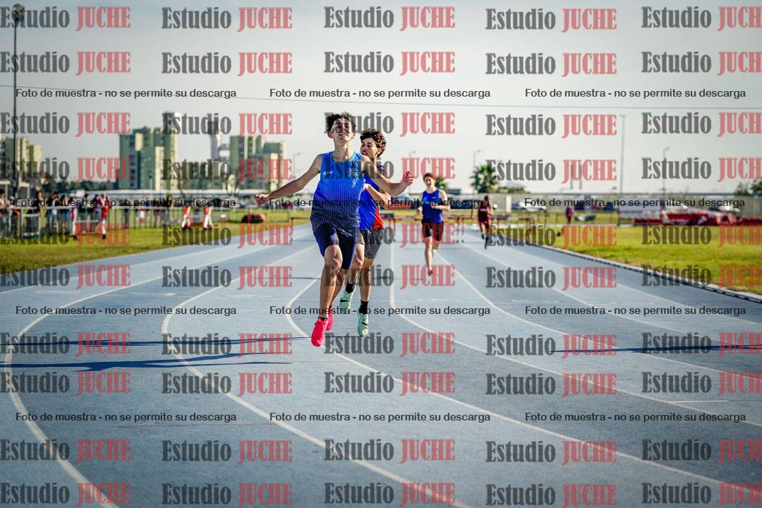Fotos de los 400 m con vallas de varones