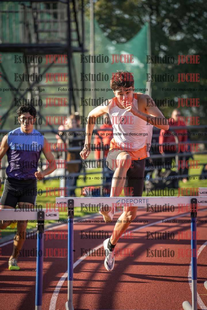 Fotos de los 400 m con vallas de varones