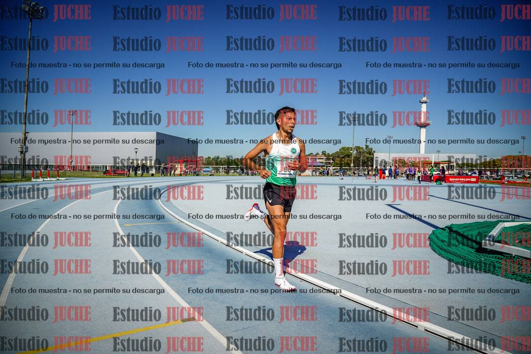 Fotos de los 5000 m de mujeres y varones - serie 1