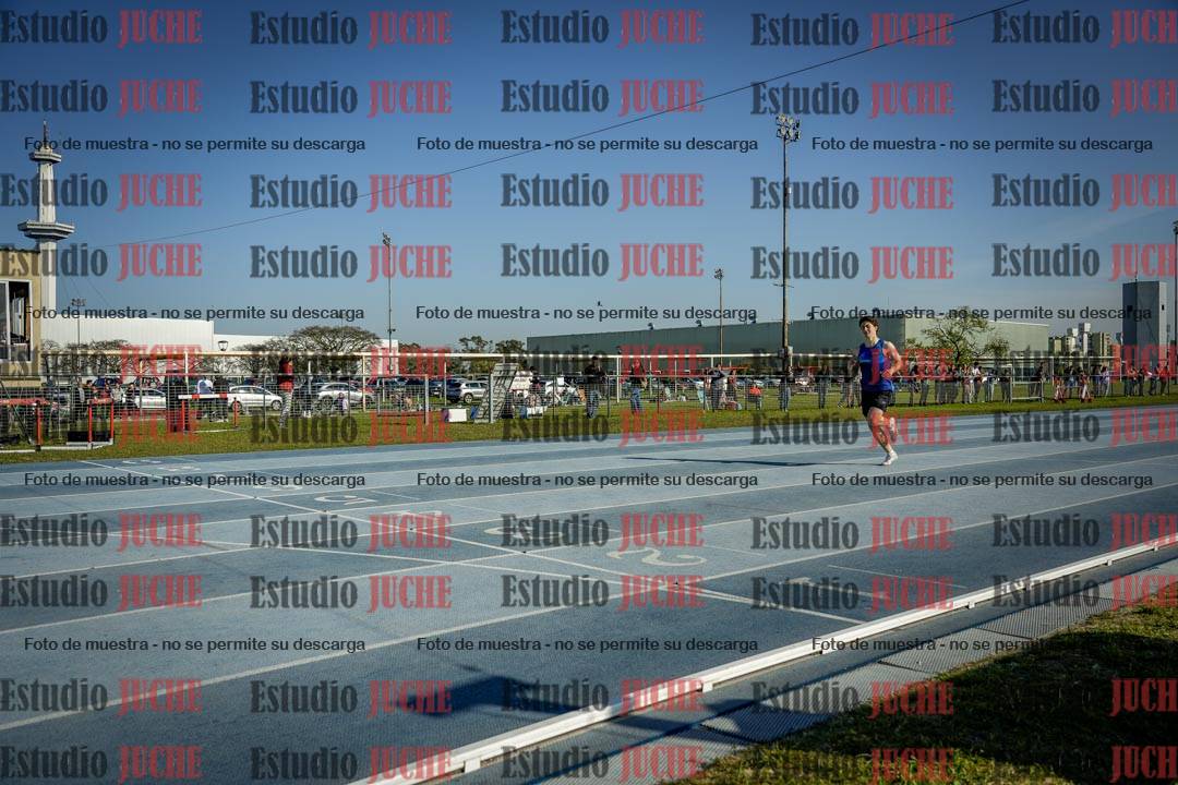 Fotos de los 400 m con vallas de varones
