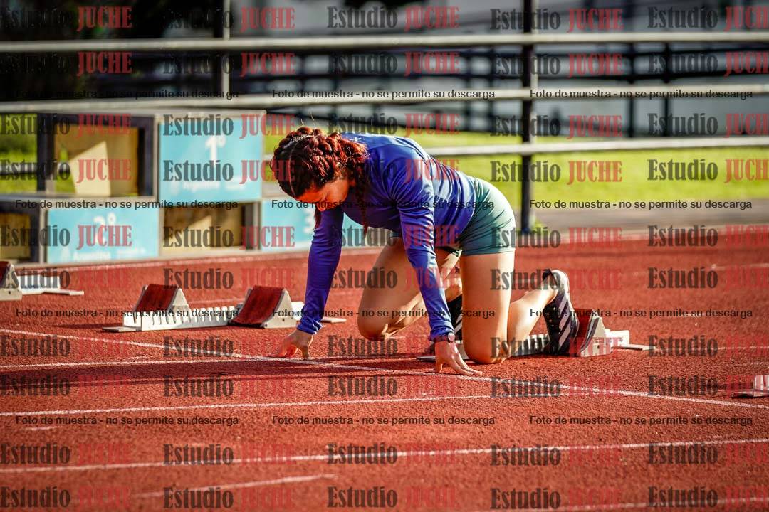 Fotos de los 100 m con vallas de mujeres