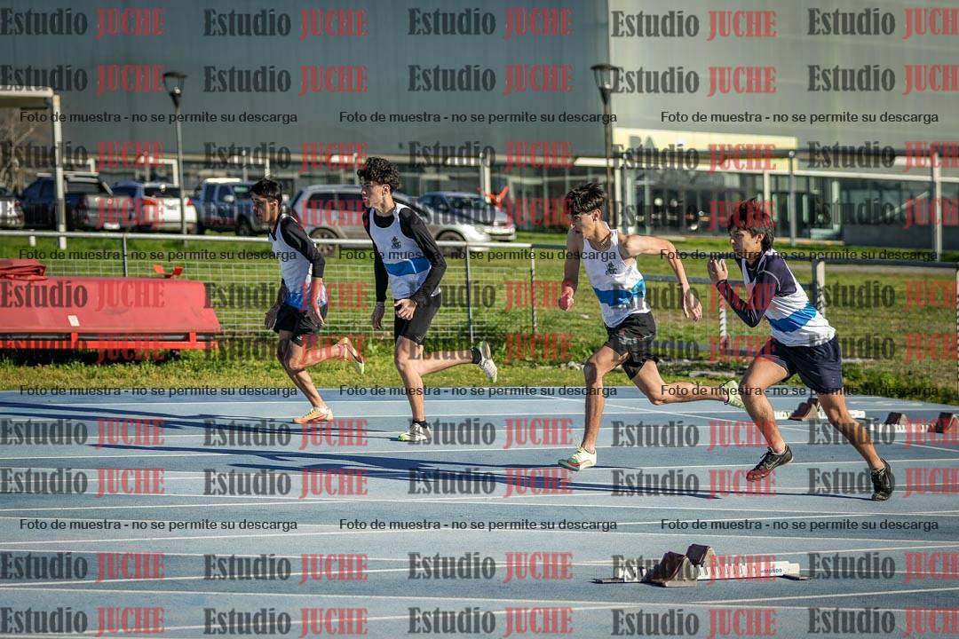 Fotos de los 110 m con vallas de varones - U17 (incluye heptatlón)