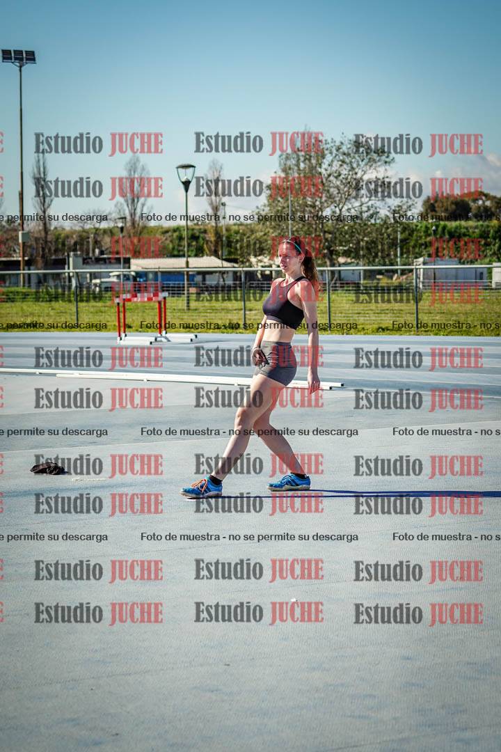 Fotos del salto en alto de mujeres