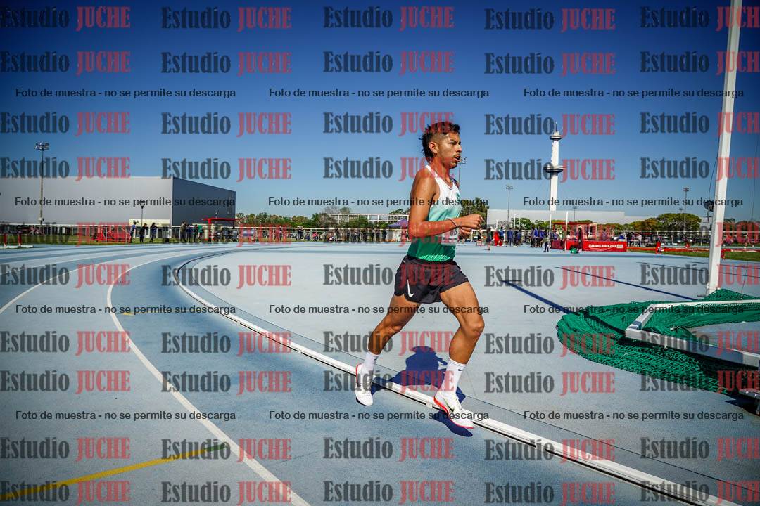 Fotos de los 5000 m de mujeres y varones - serie 1