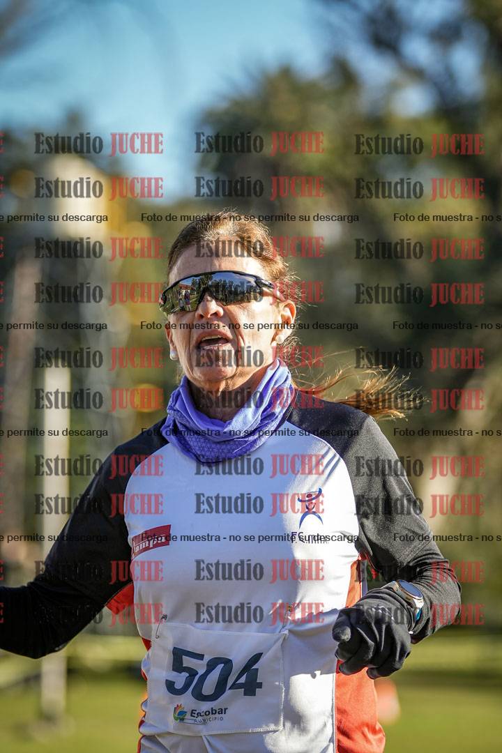 Fotos de la llegada del cross de 4000 m - mujeres