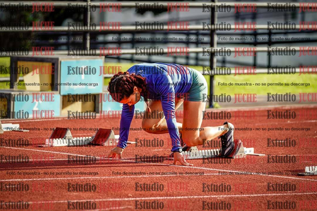 Fotos de los 100 m con vallas de mujeres