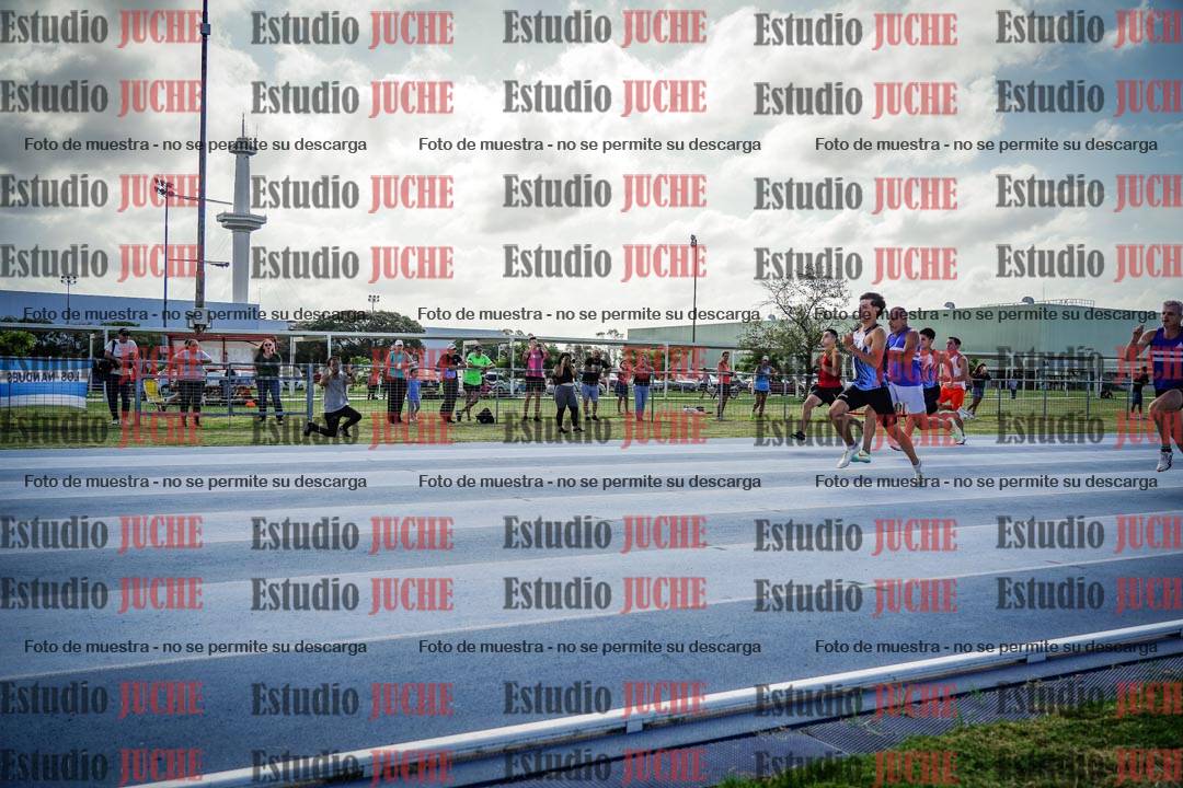 Fotos de los 100 m llanos de varones