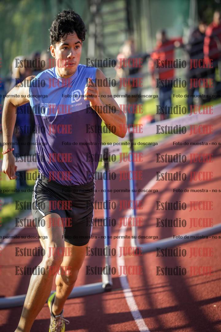 Fotos de los 400 m con vallas de varones