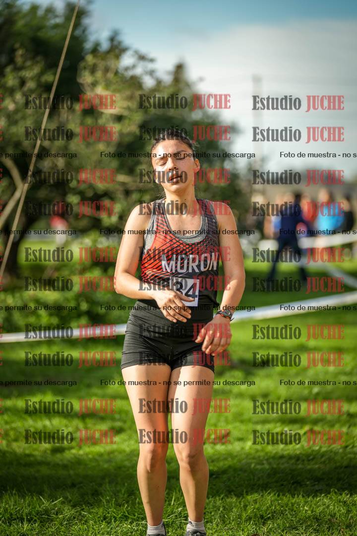 Fotos de la llegada del cross de 4000 m - mujeres