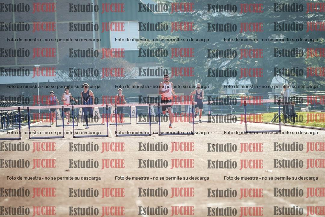 Fotos de los 400 m con vallas de varones