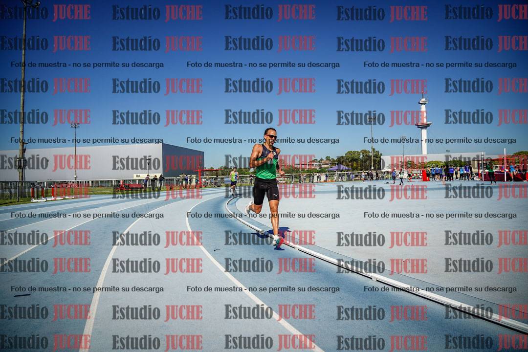 Fotos de los 5000 m de mujeres y varones - serie 1
