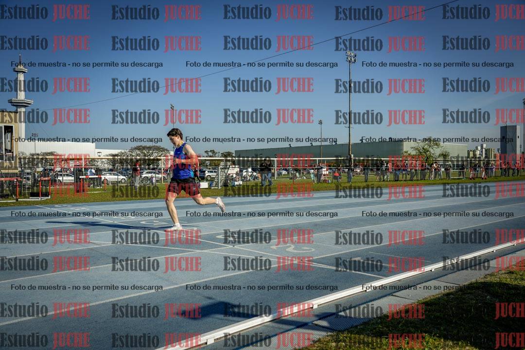Fotos de los 400 m con vallas de varones