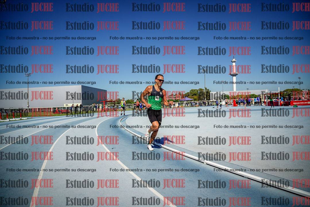 Fotos de los 5000 m de mujeres y varones - serie 1