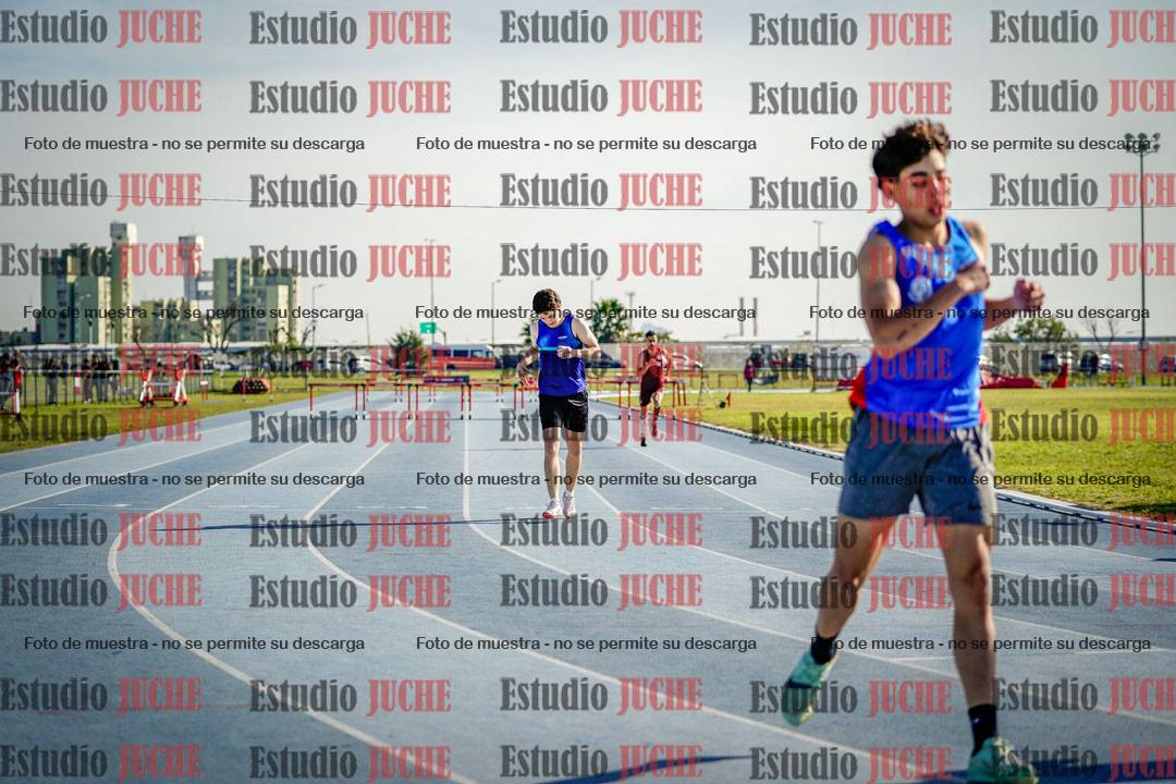 Fotos de los 400 m con vallas de varones