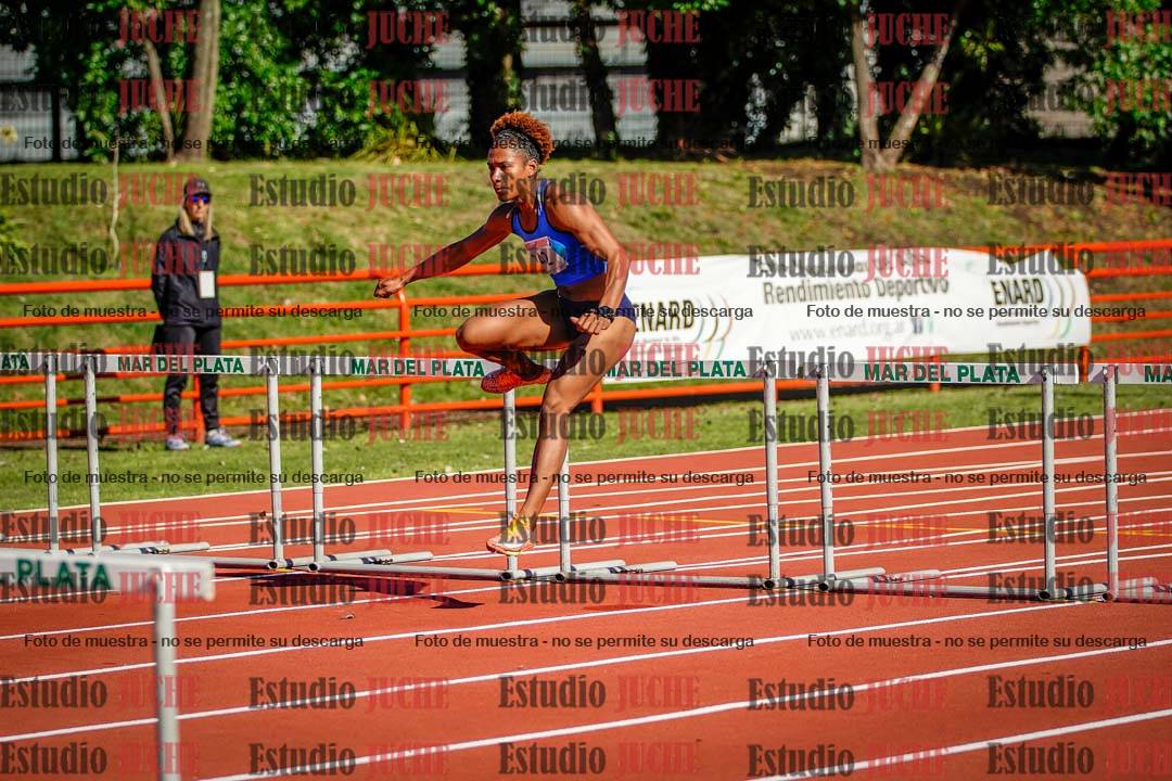 Fotos de los 100 m con vallas de mujeres - hepta 1